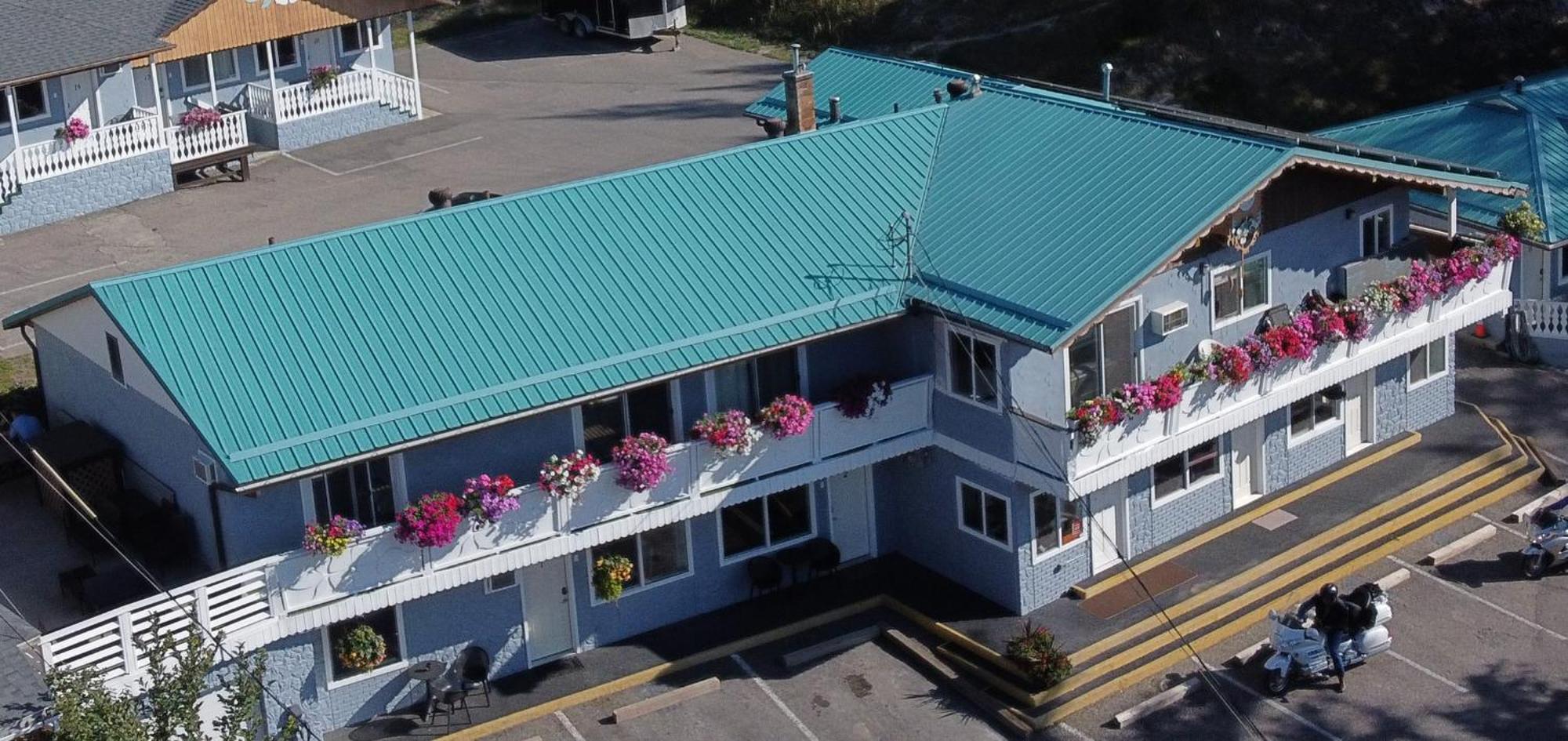 Celadon Lodge Radium Hot Springs Exterior foto